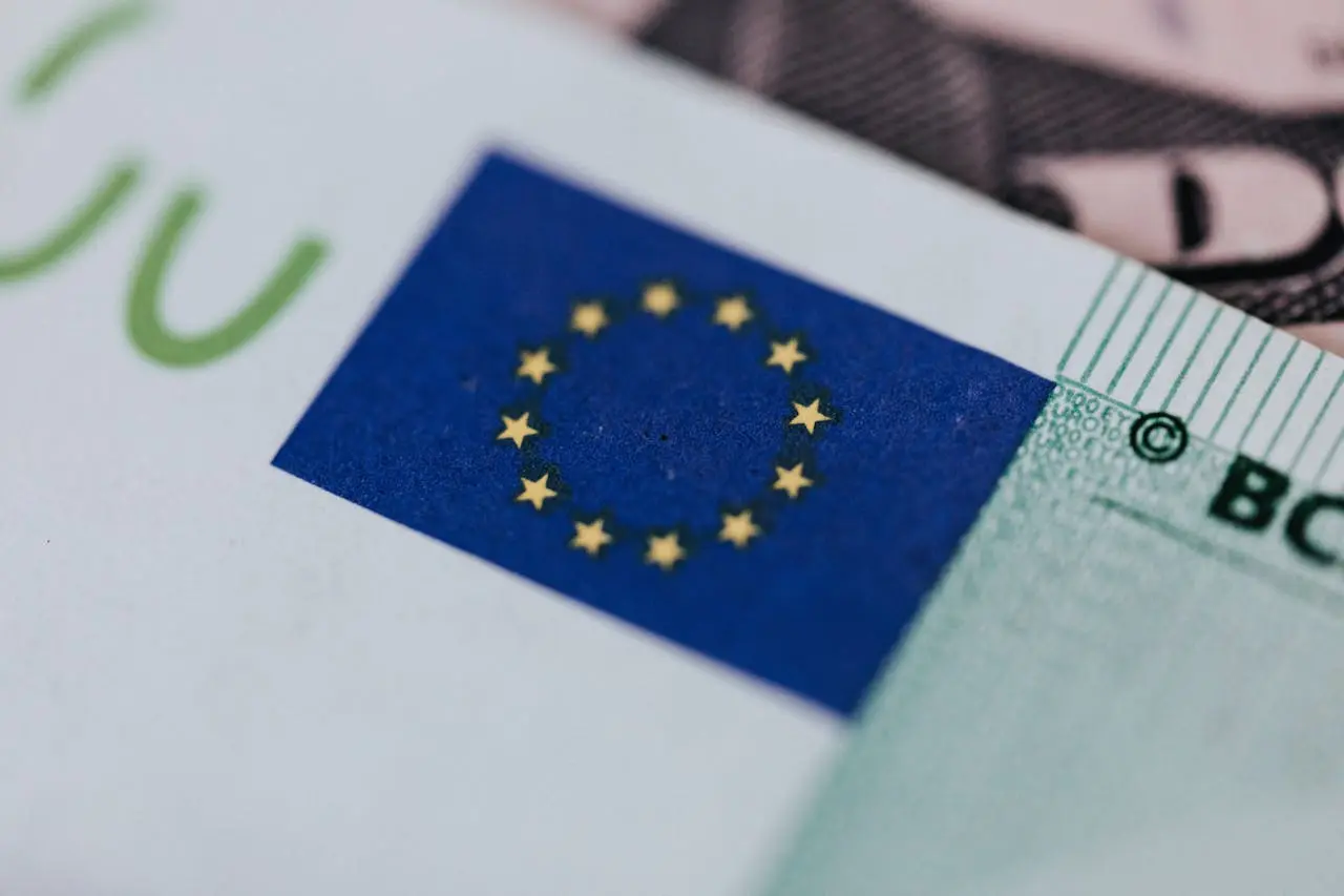 EU logotip na bankovcu - koofr blog oblačna shramba za podjetja