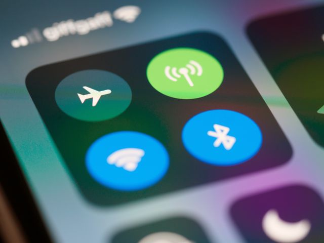 Ikone za omrežja in povezljivost na mobilnem telefonu