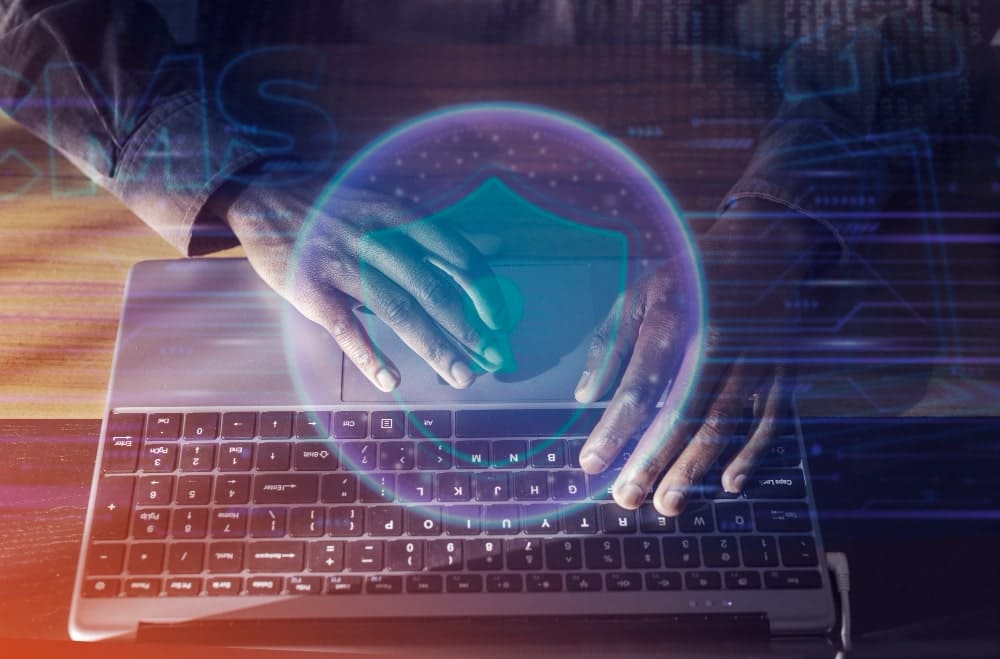 Oseba dela na računalniku